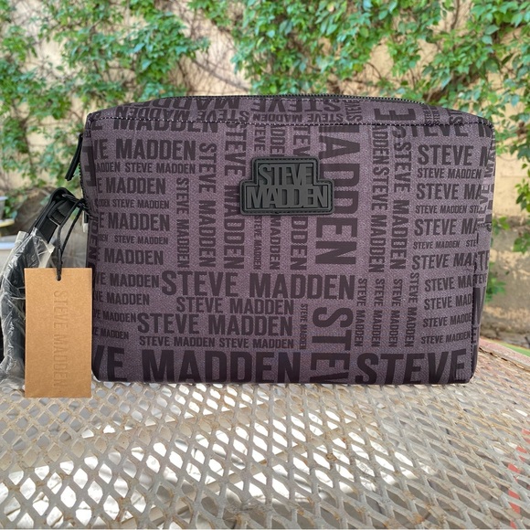 Steve Madden Handbags - NWT Steve Madden women's cosmetic bag